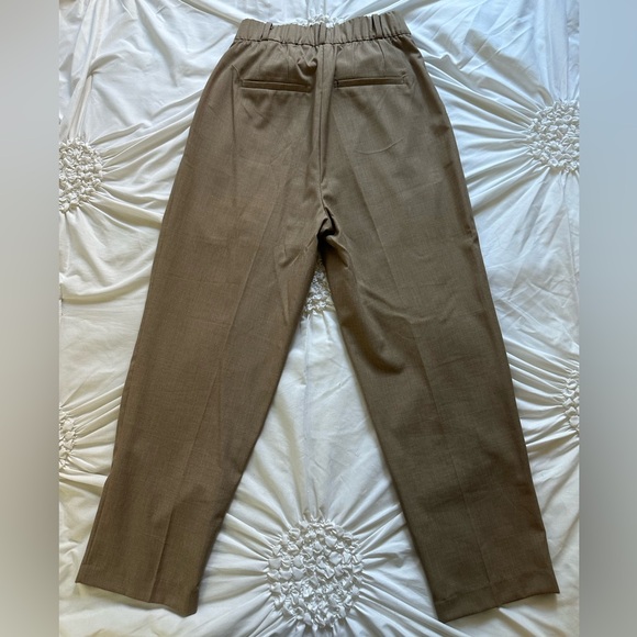 H&M Straight Leg, Ankle Cut Beige Dress Pant - Picture 2 of 3